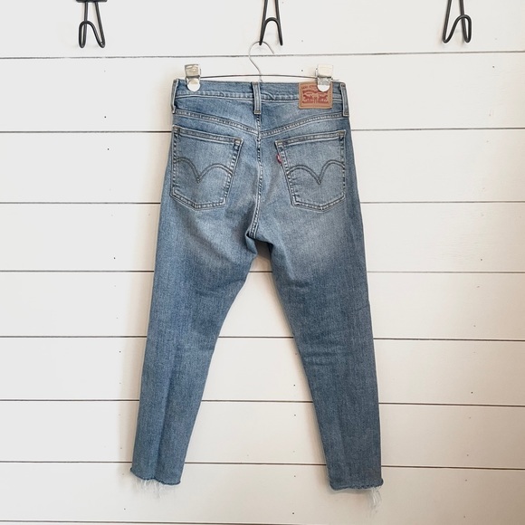 Levi’s Wedgie Skinny Jeans - Picture 2 of 6